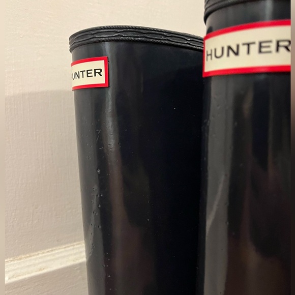 Hunter tall rain boots in navy blue - Picture 3 of 10